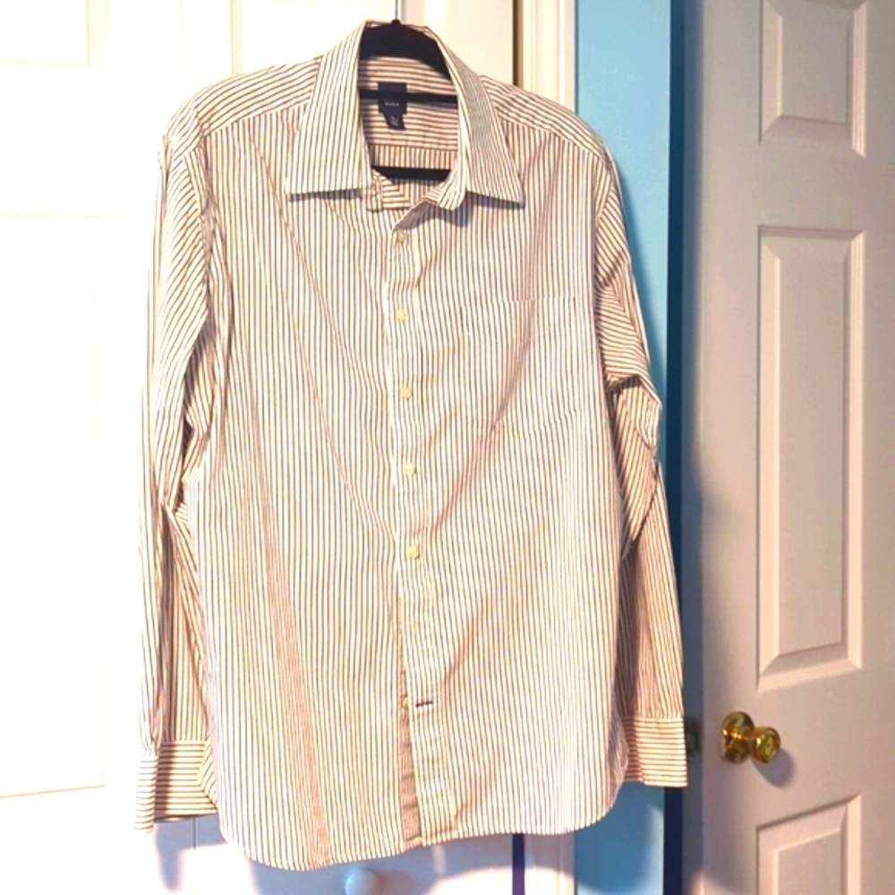 Gap XL dress shirt.
